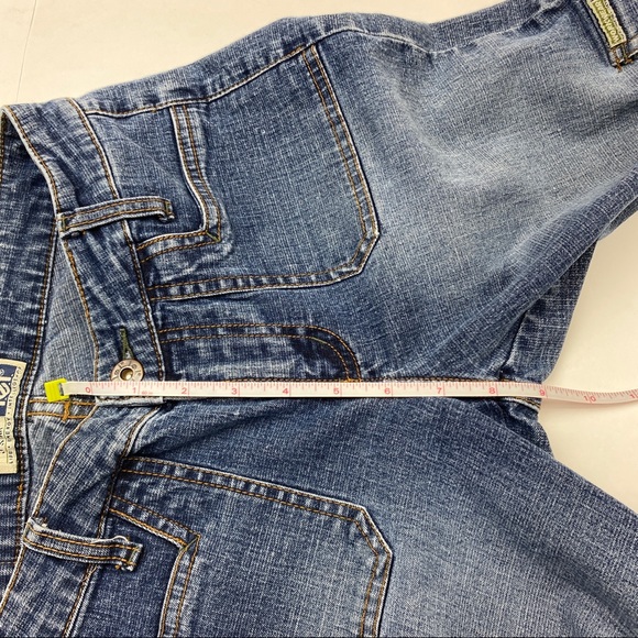 lei Jean Capris Size 3 - Picture 6 of 10